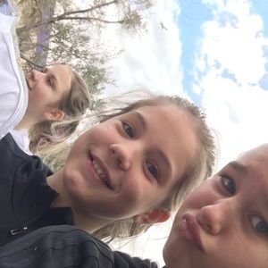 Meet your Posher, Caroline